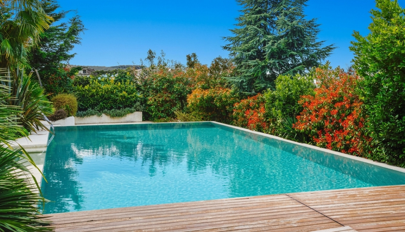 Anticipez la construction de votre piscine